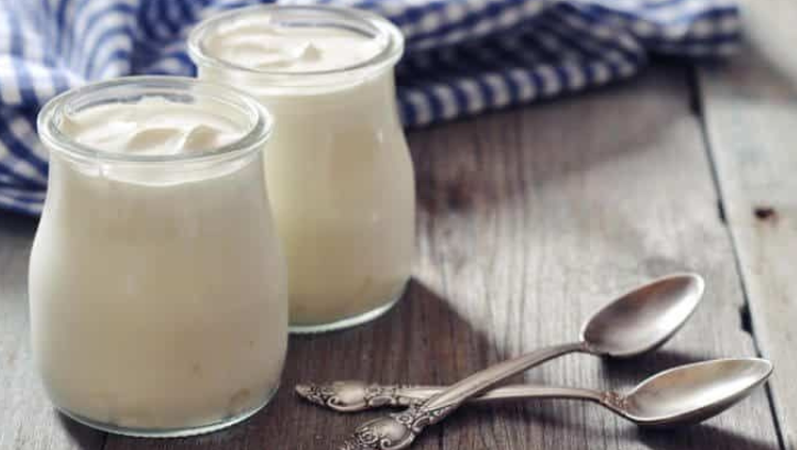 Delicie-se e Cuide da Saúde com Nossa Receita de Iogurte Caseiro